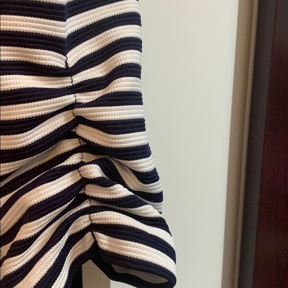 Blue and white stripes Blazer🛍 - Picture 3 of 4